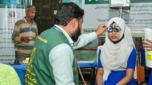 Fighting Blindness in Bangladesh Schools Fighting Blindness in Bangladesh Schools