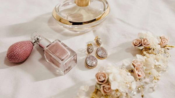 Unveiling Oud Essence and Luxury Scents