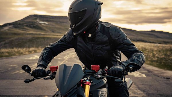 New EOX Helmet Unveiled by Cardo and Ruroc