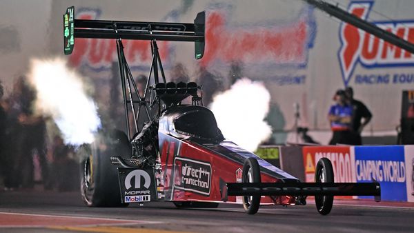 Stewart, Hagan Excel in NHRA Las Vegas Finals