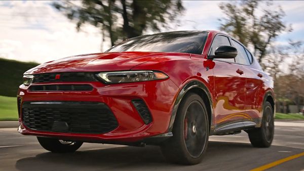 Dodge's New Hornet R/T Campaign
