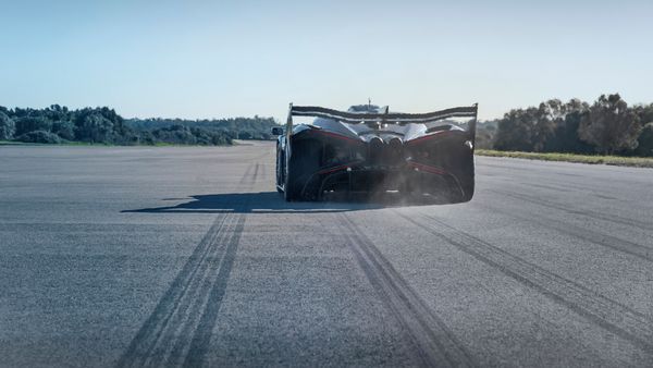 Bugatti Bolide: Peak Track Performance