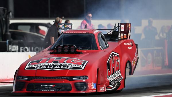 Stewart, Hagan Excel in NHRA Las Vegas Finals