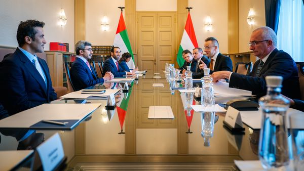 UAE-Hungary Strengthen Ties