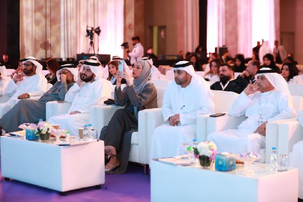 Social Media's Role in Emirates Discussed