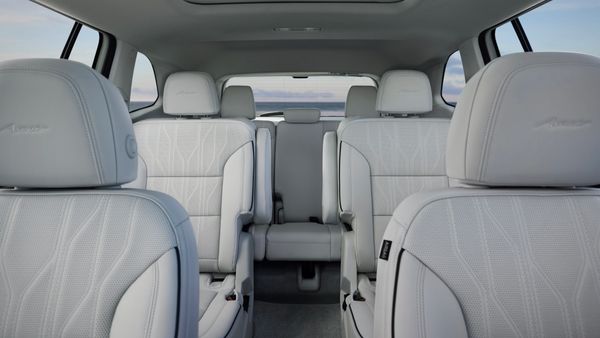 2025 Buick Enclave: Luxury & Tech