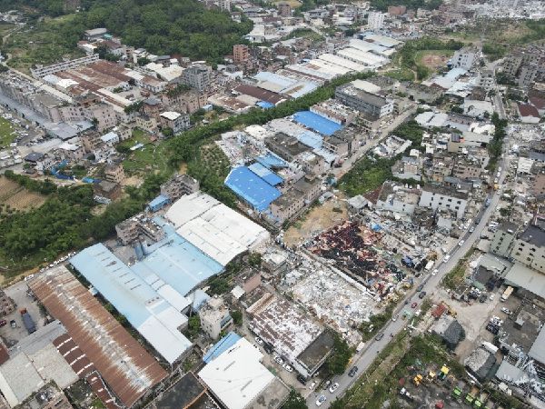 Guangzhou Tornado: Deaths & Damage Guangzhou Tornado: Deaths & Damage