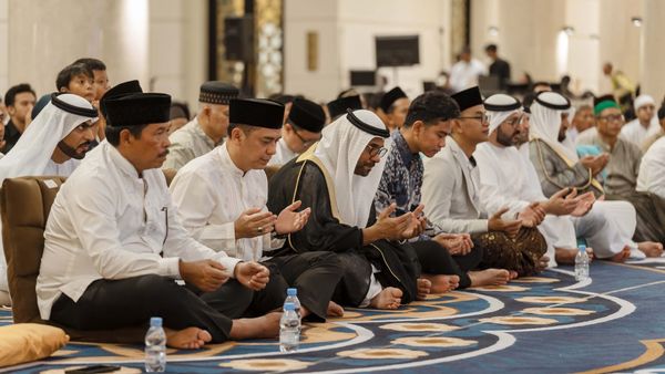 Solo Mosque Marks Humanitarian Day