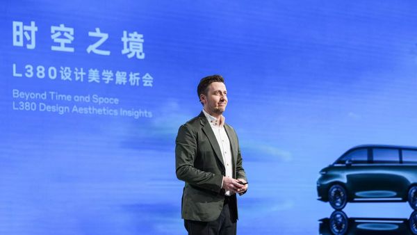 LEVC's Luxury Electric L380 Interior