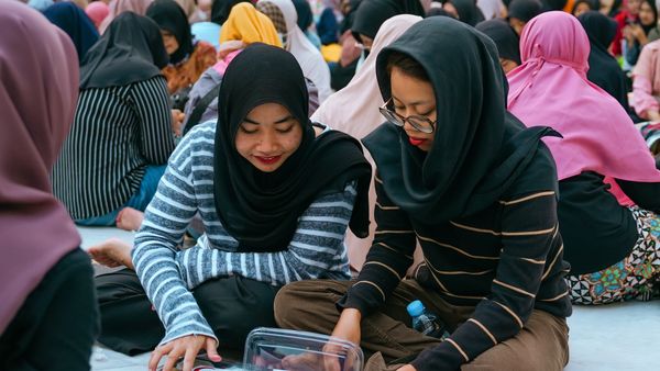 12K Daily Iftar Meals at Sheikh Zayed Mosque