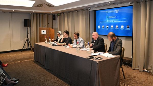 Gulf-Europe Ties Discussed in Paris