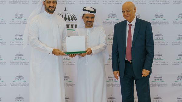 Sharjah Uni Celebrates Academic Excellence