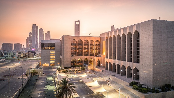 UAE GDP Growth Hits 5 2  by 2025