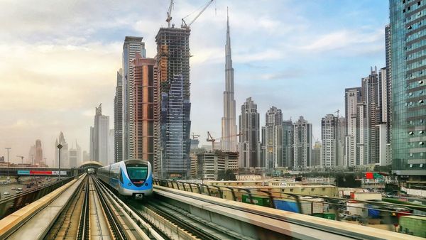 Dubai Metro s Rainy Challenge in 2024