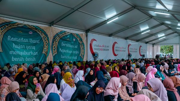 12K Daily Iftar Meals at Sheikh Zayed Mosque