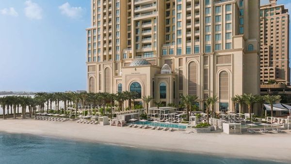Four Seasons Qatar s Artistic Venture