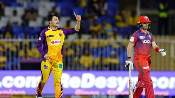 Jawadullah Learns Reverse Swing in ILT20