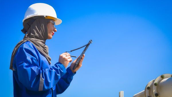 Omani Women: Advancing the Wheel of Progress