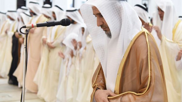 Ruler of Umm Al Quwain Performs Eid Prayers