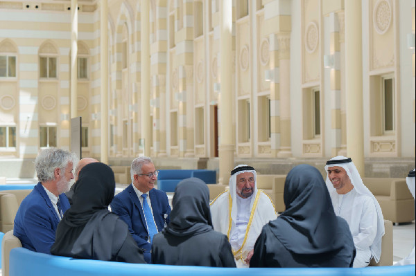 Sharjah Ruler Chairs University Meeting