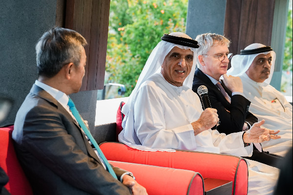 RAK Ruler Meets Chinese Delegation