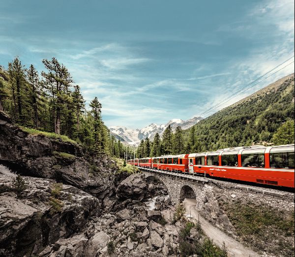 Dubai Hosts Europe Travel Summit