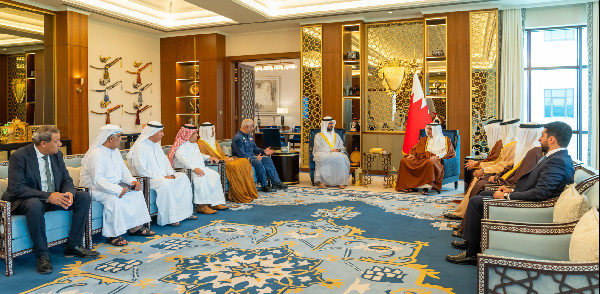 Arab Balloon Boosts Bahrain-UAE Ties