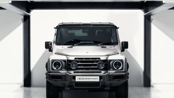 Grenadier 1924 Celebrates Belstaff