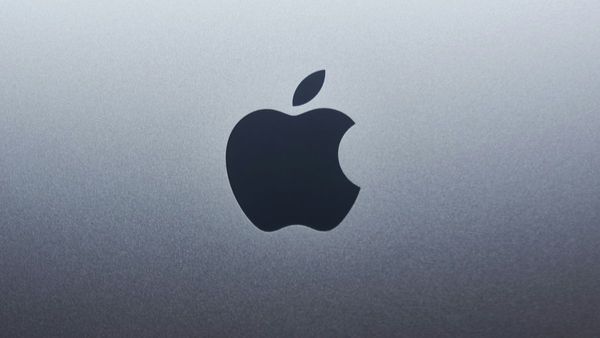 iOS 17 5 Restores Deleted Media