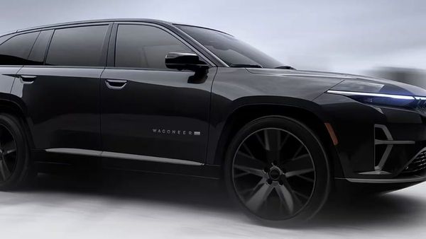 Jeep Teases Electric Wagoneer S