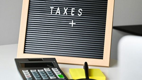 Register for Tax Before UAE Deadlines