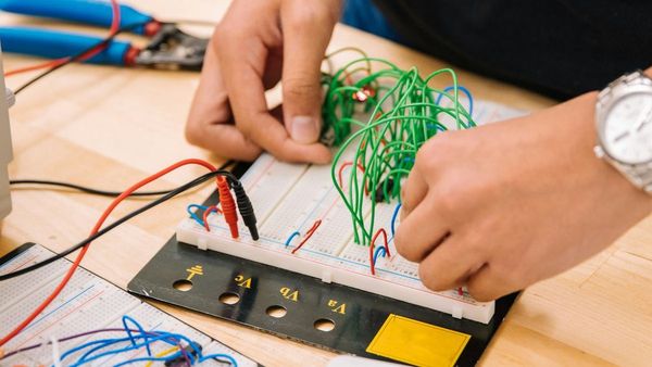 Boosting Quantum Science in UAE