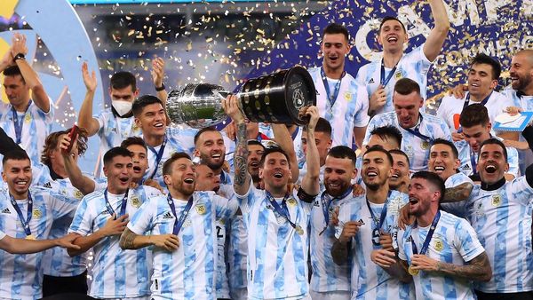 Messi Leads Argentina  Correa Out