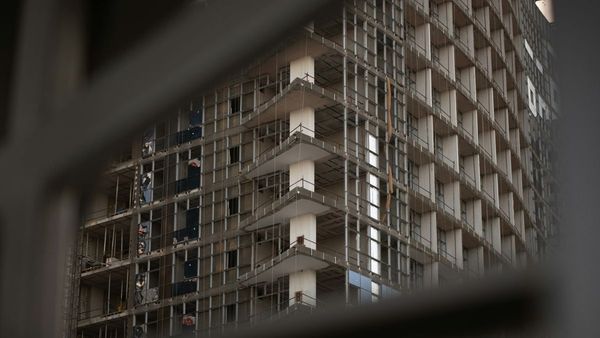 Dubai Auction Hits Global Record