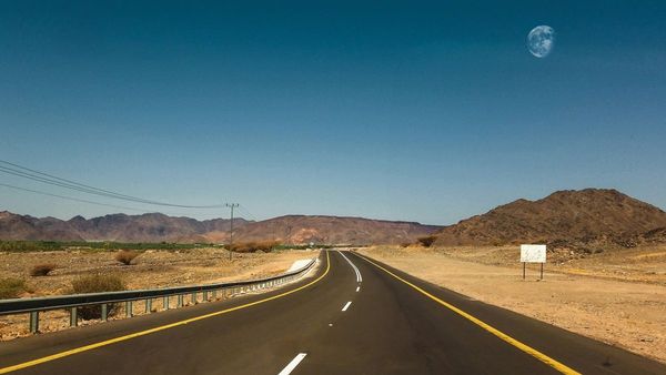 Global Race for Saudi Highway Bid
