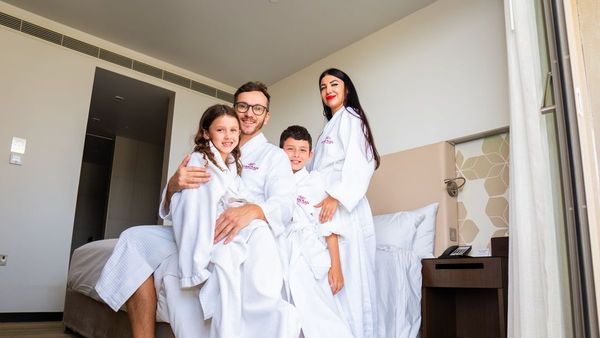 Kids Go Free at Yas Plaza This Summer