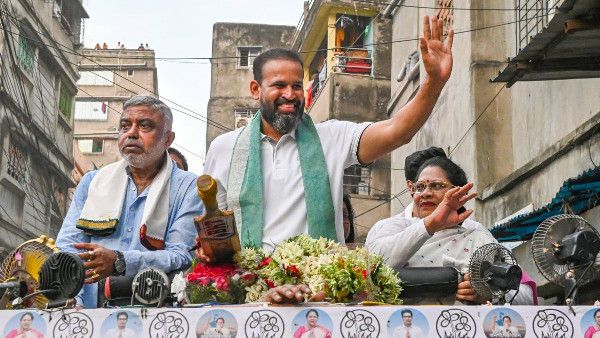 Yusuf Pathan Wins in Baharampur Yusuf Pathan Wins in Baharampur