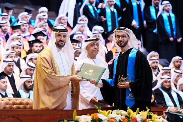 Sharjah Deputy Ruler at Uni Graduation