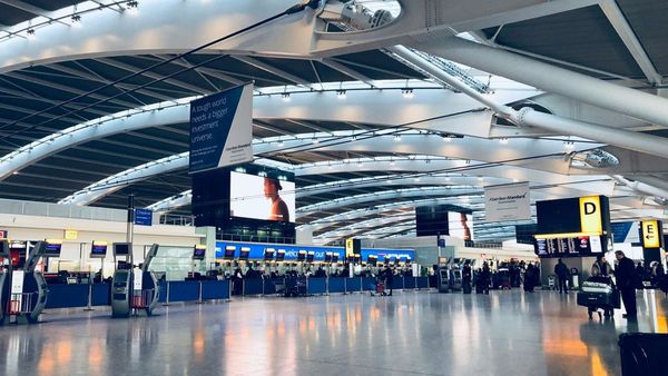 PIF and Ardian Acquire 15  of Heathrow
