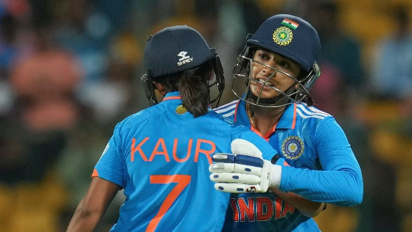 Mandhana Nearly Makes Cricket History Mandhana Nearly Makes Cricket History