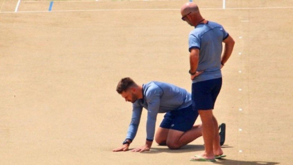 SA Takes Precautionary Pitch Photo SA Takes Precautionary Pitch Photo