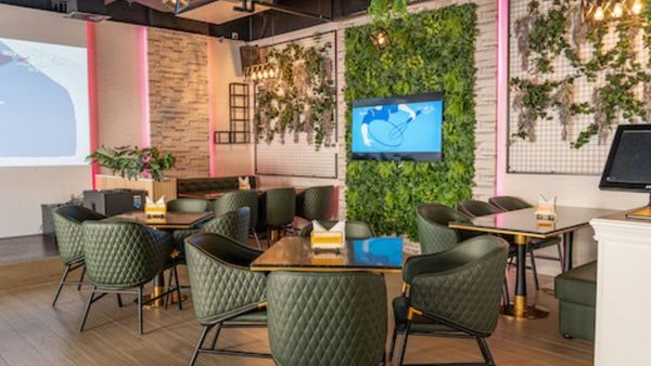 T20 World Cup Thrills at Mahi Cafe