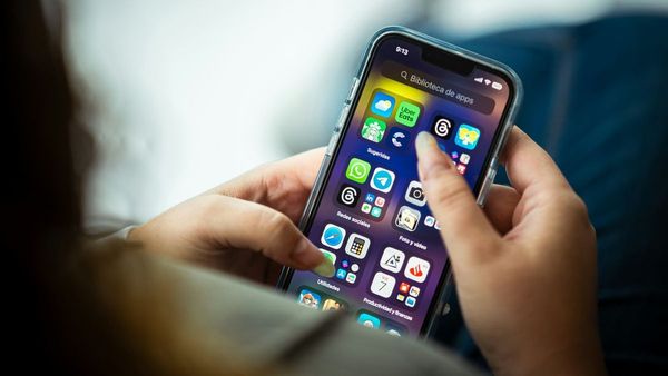 Threads Adds Swipe Feedback