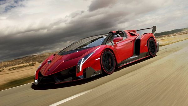 Veneno Roadster Hits 6M Online Record Veneno Roadster Hits 6M Online Record