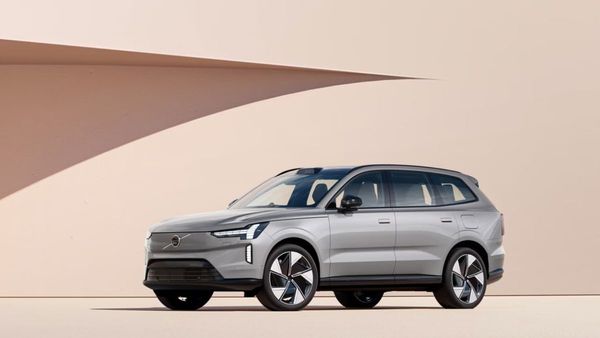 Volvo Unveils EV Battery Passport