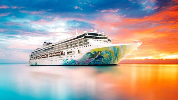Luxury Gulf Cruises by Resorts World