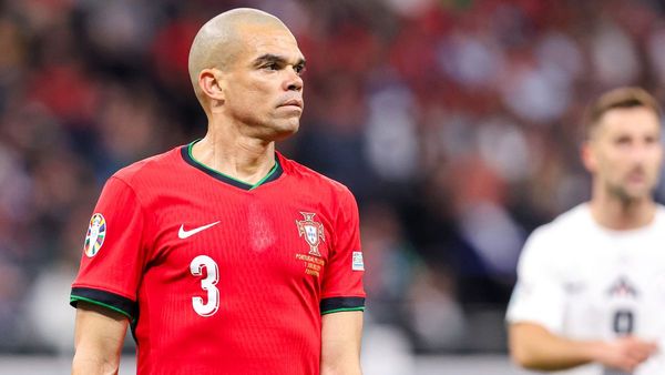 Pepe Sets Age Record in Knockouts Pepe Sets Age Record in Knockouts