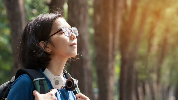 Saudi Hiking Event Promotes Eco-Awareness