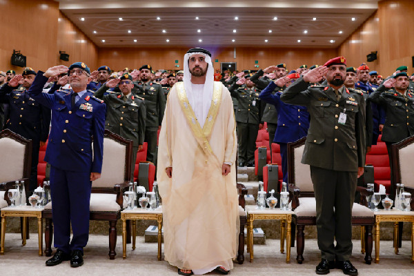 Hamdan Honours Military Graduates
