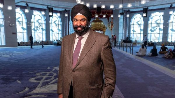 Loyola College s 100-Year Legacy Book